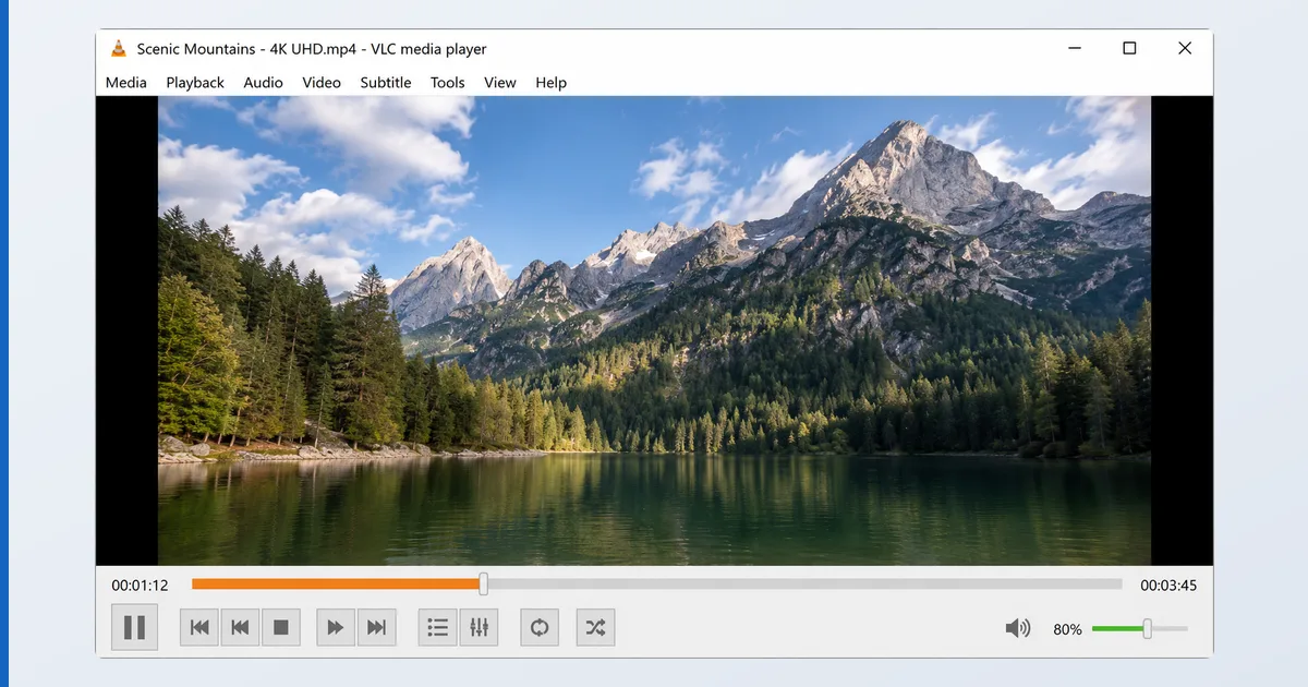 Medieavspilleren VLC som spiller av en video med valg for undertekster og codecer synlige